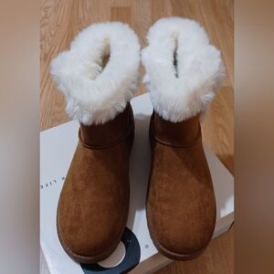 NWT  SO Women's Brown and White Fur-Lined Boots